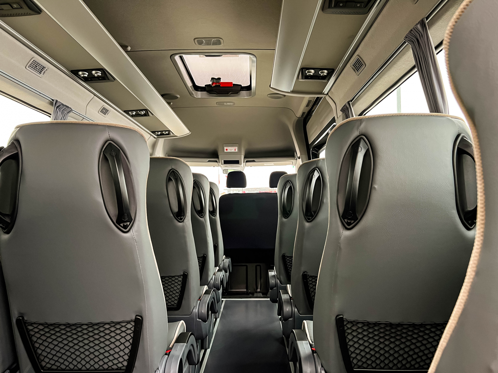 Hyundai H350 – мікроавтобус для комфортабельних пасажирських перевезень в наявності у автосалоні! | Авто Лідер Захід - фото 10