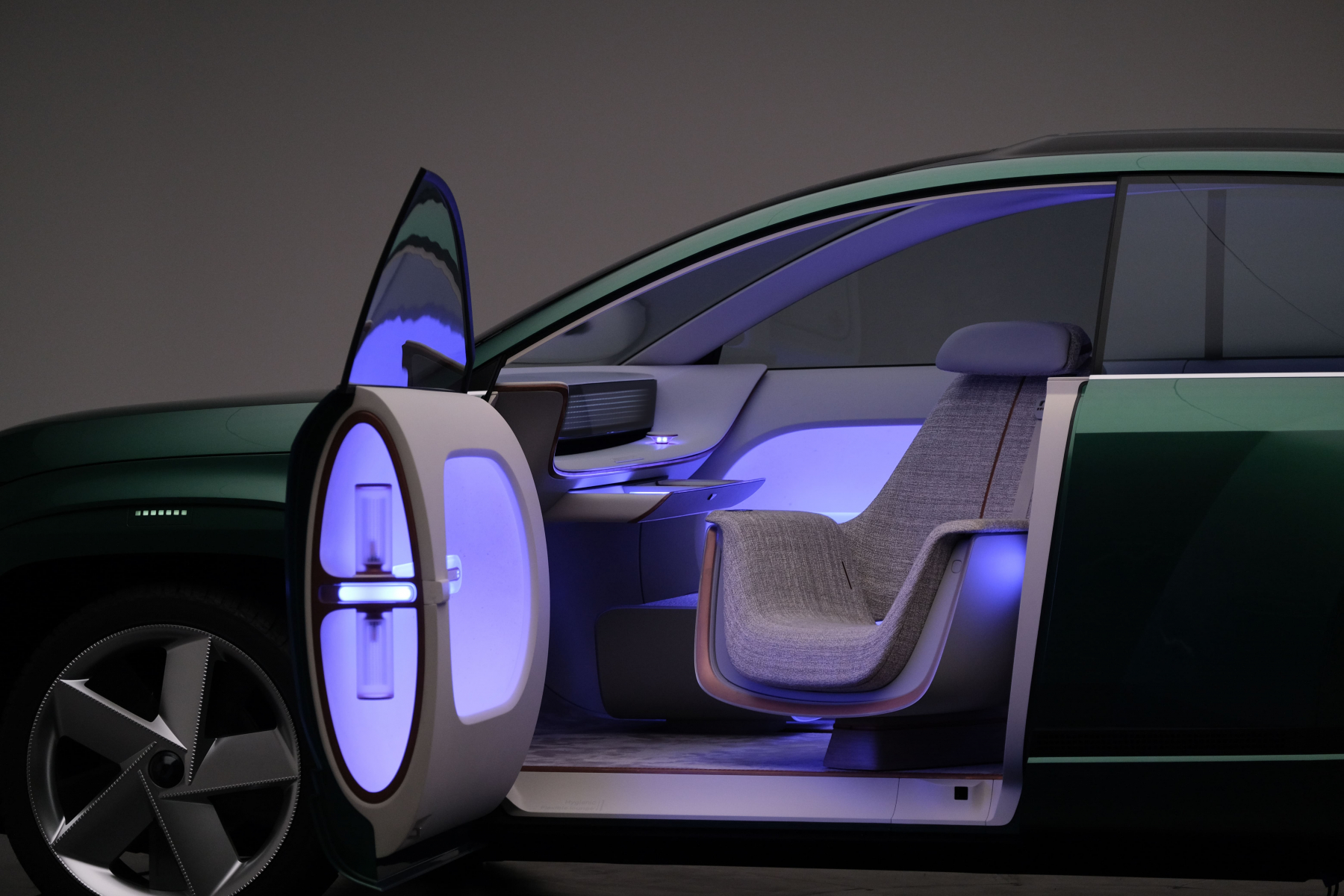 Hyundai Motor представила концепт SEVEN – позасегментний позашляховик бренду IONIQ. | Авто Лідер Захід - фото 15